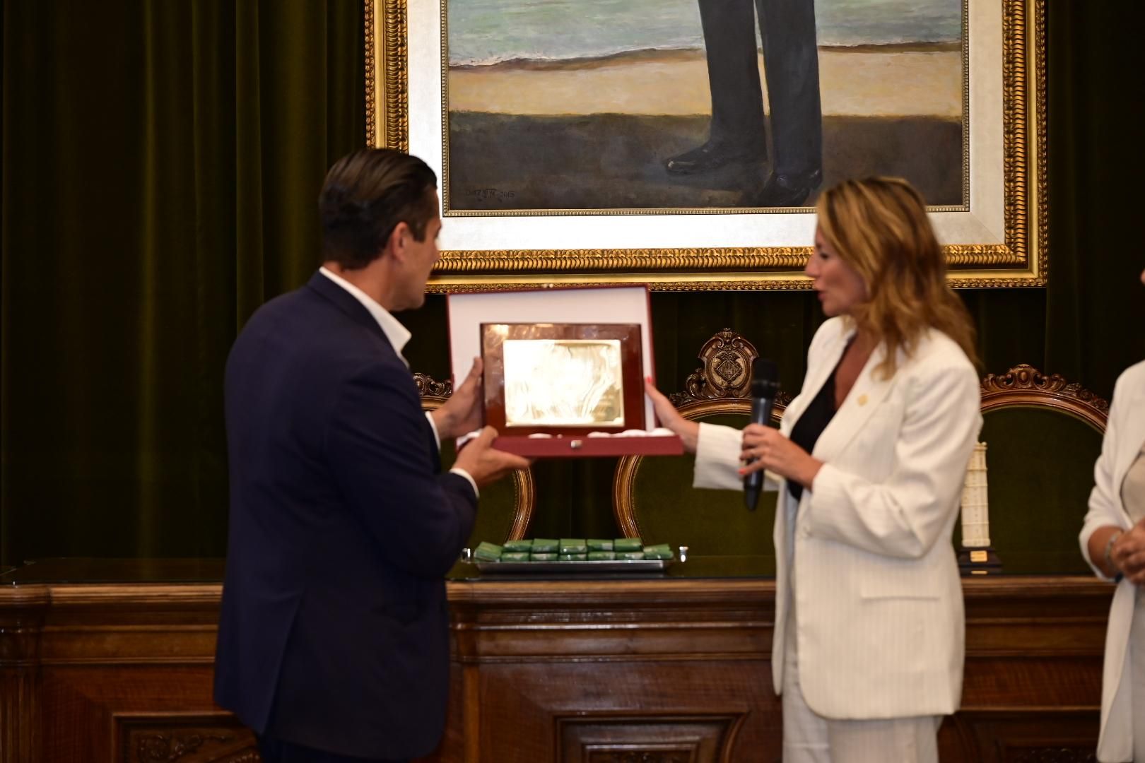 Galería | Un millar de peñistas toman Castellón