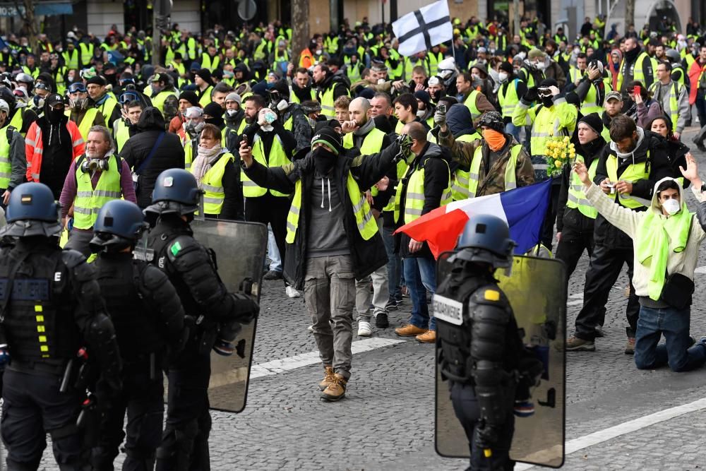 Protesta de los ''chalecos amarillos'' en París