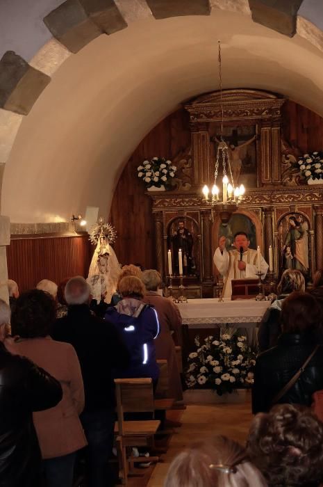 Romería en Piedracea, fiestas de la Flor de Lena