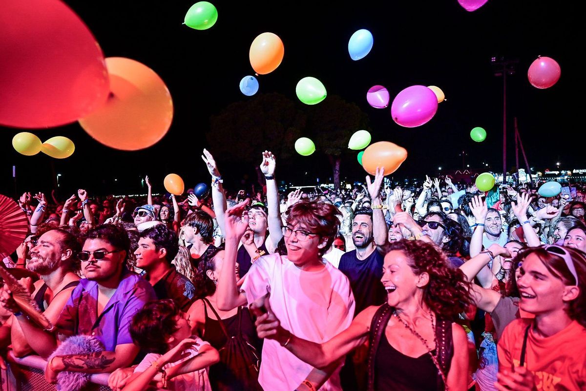 La Casa Azul ha llenado de color el recinto de festivales de Benicàssim.