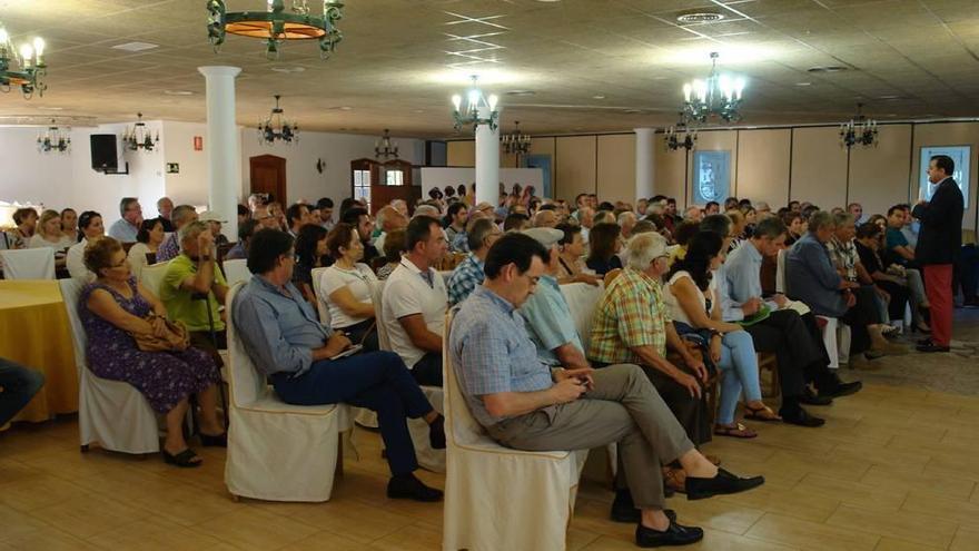 Los afectados por la subida del IBI se reunieron el pasado lunes.