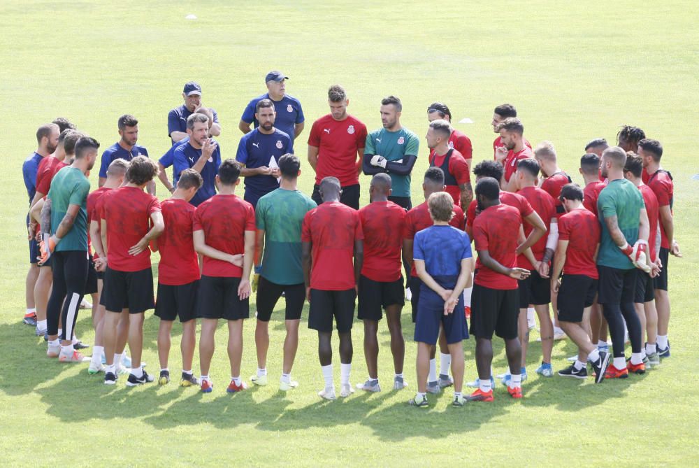 Entrenament de portes obertes del Girona FC a l'Escala