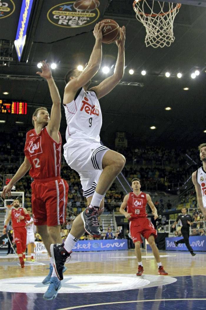 Fotogalería del partido de cuartos de la Copa entre el CAI  y el Madrid