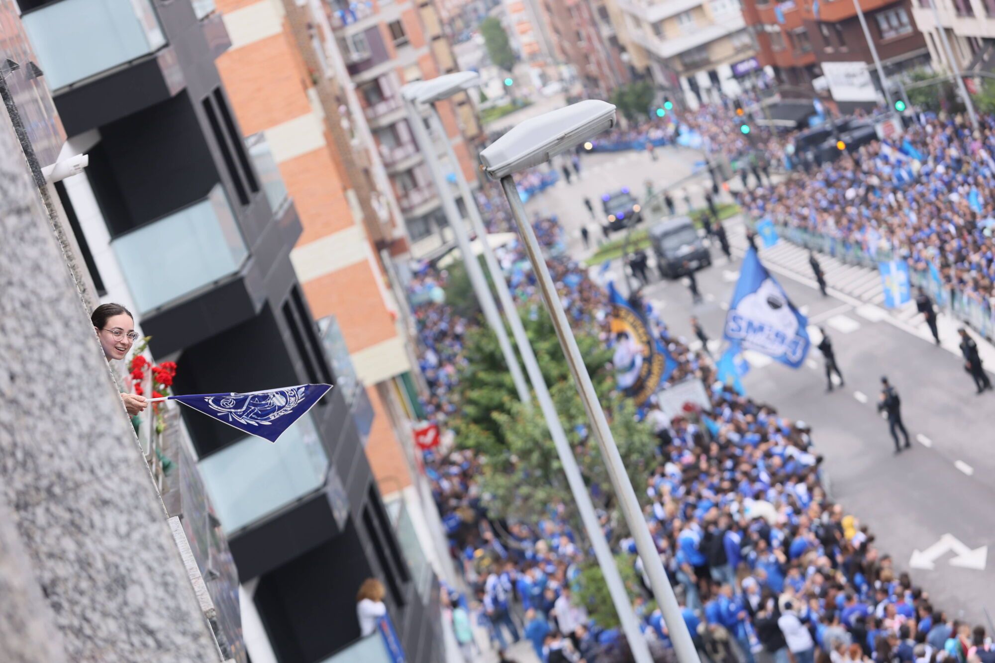 Así fue el recibimiento de la afición al Real Oviedo y toda la previa del último partido de la temporada