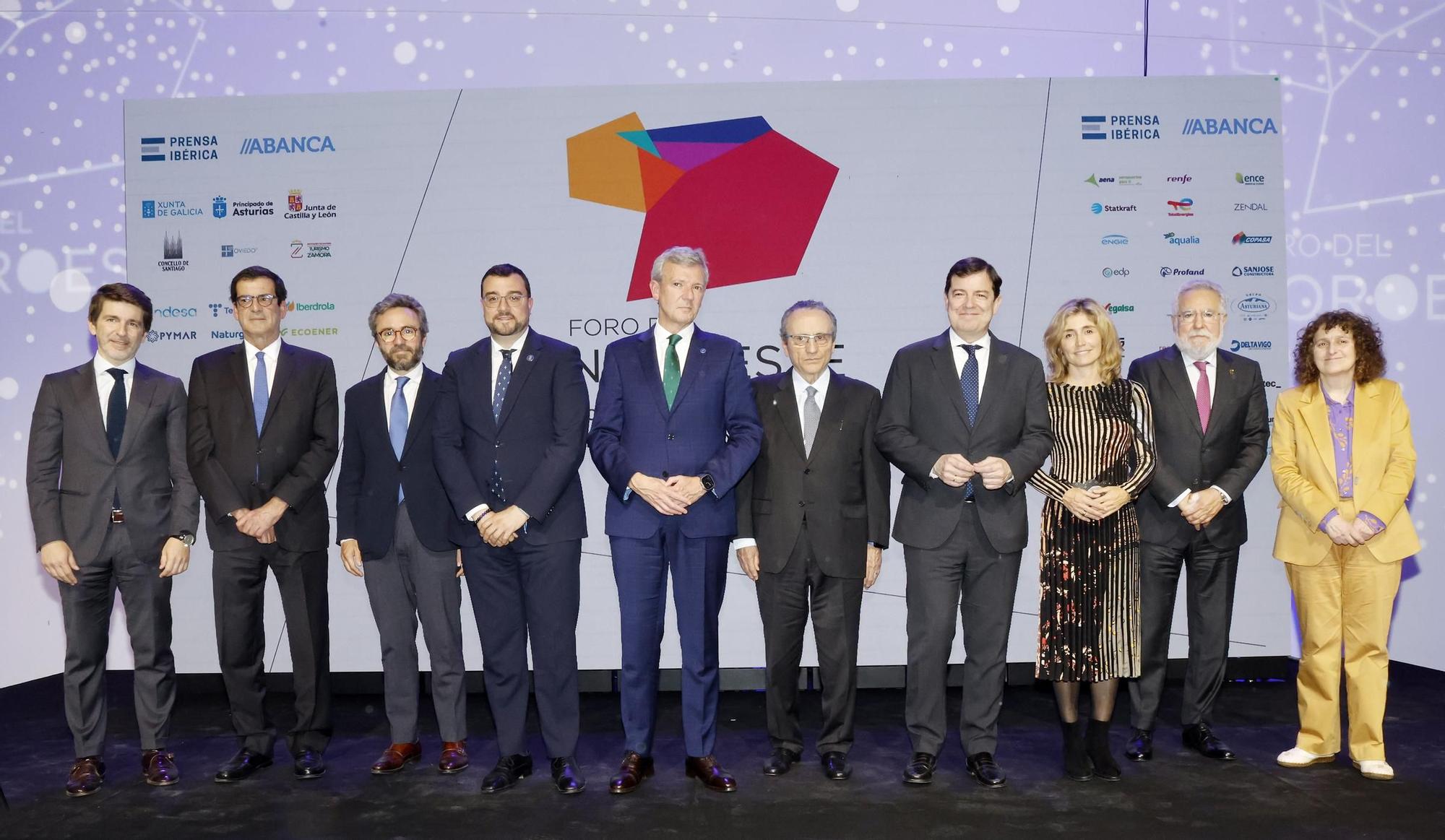 El poder político y empresarial se cita en Santiago