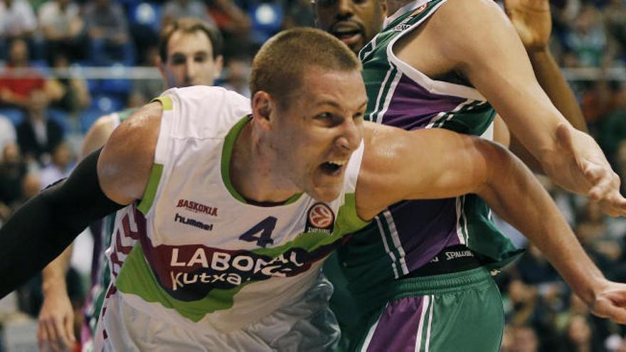 Colton Iverson, en un encuentro con el Baskonia.