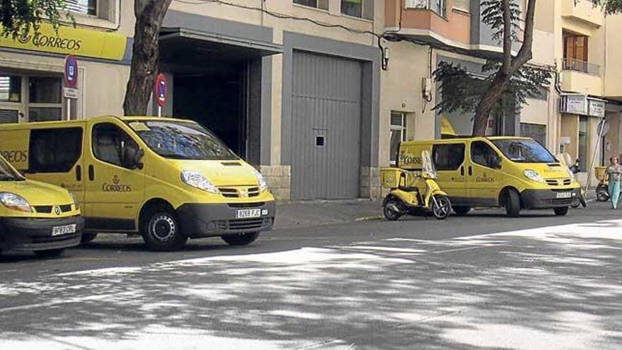 Correos inició un expediente disciplinario contra el trabajador.