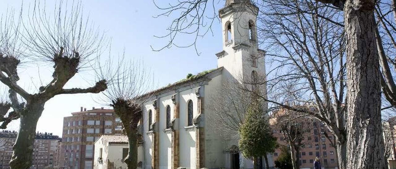 La iglesia de La Cadellada.