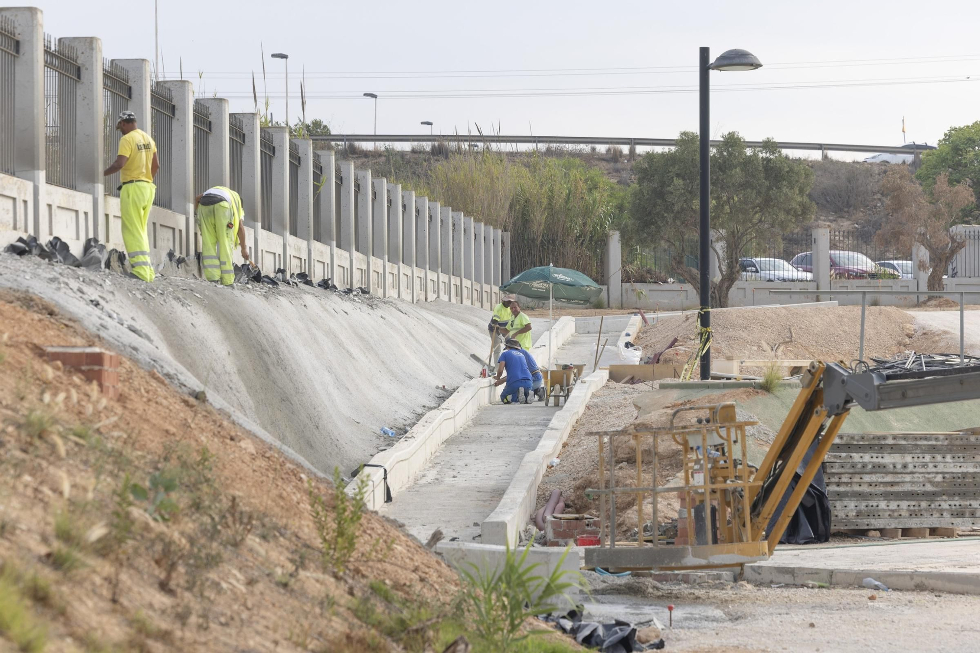 Visita a la rehabilitación de la zona de raquetas de la Ciudad Deportiva de Torrevieja