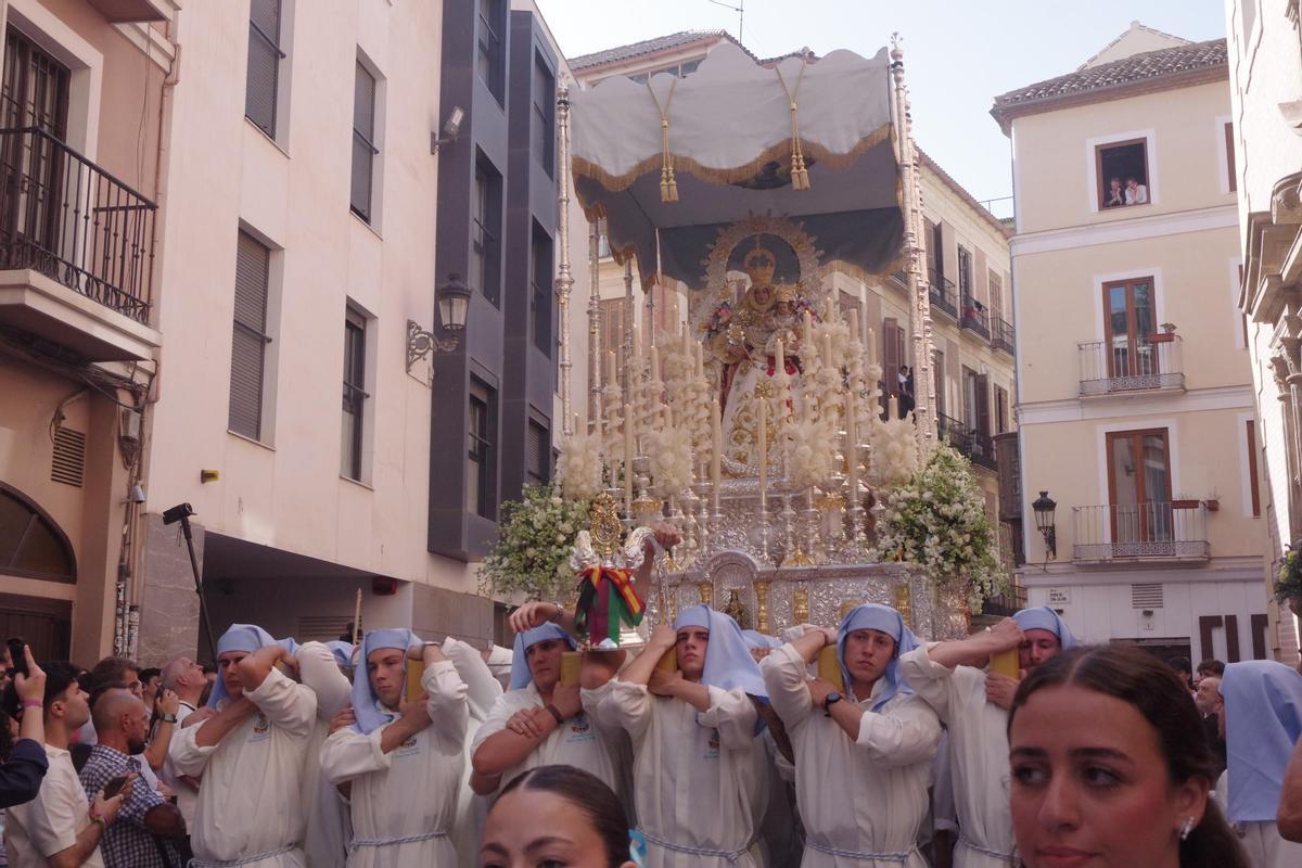 Fotos de la procesión de Araceli por el Centro de Málaga