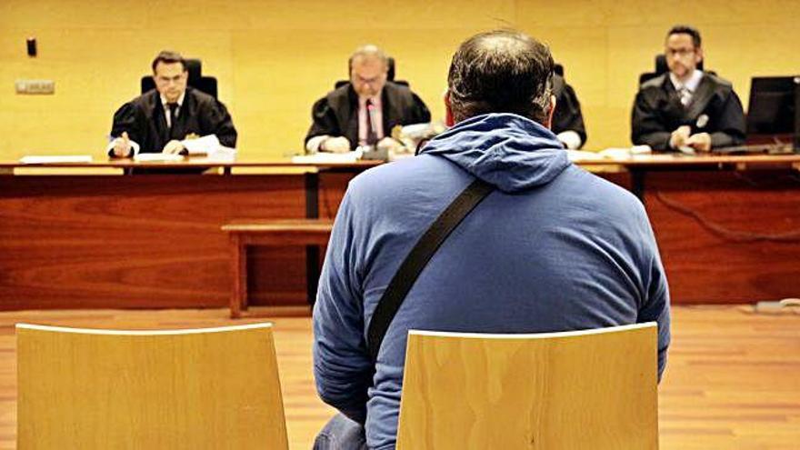 Condemnat a 22 anys i 3 mesos de presó per violar repetidament un menor a Blanes