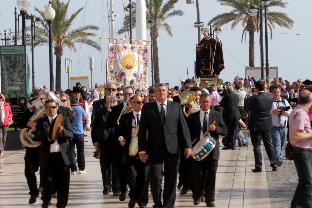 Desembarco de la nueva imagen de San Ginés de la Jara en Cartagena