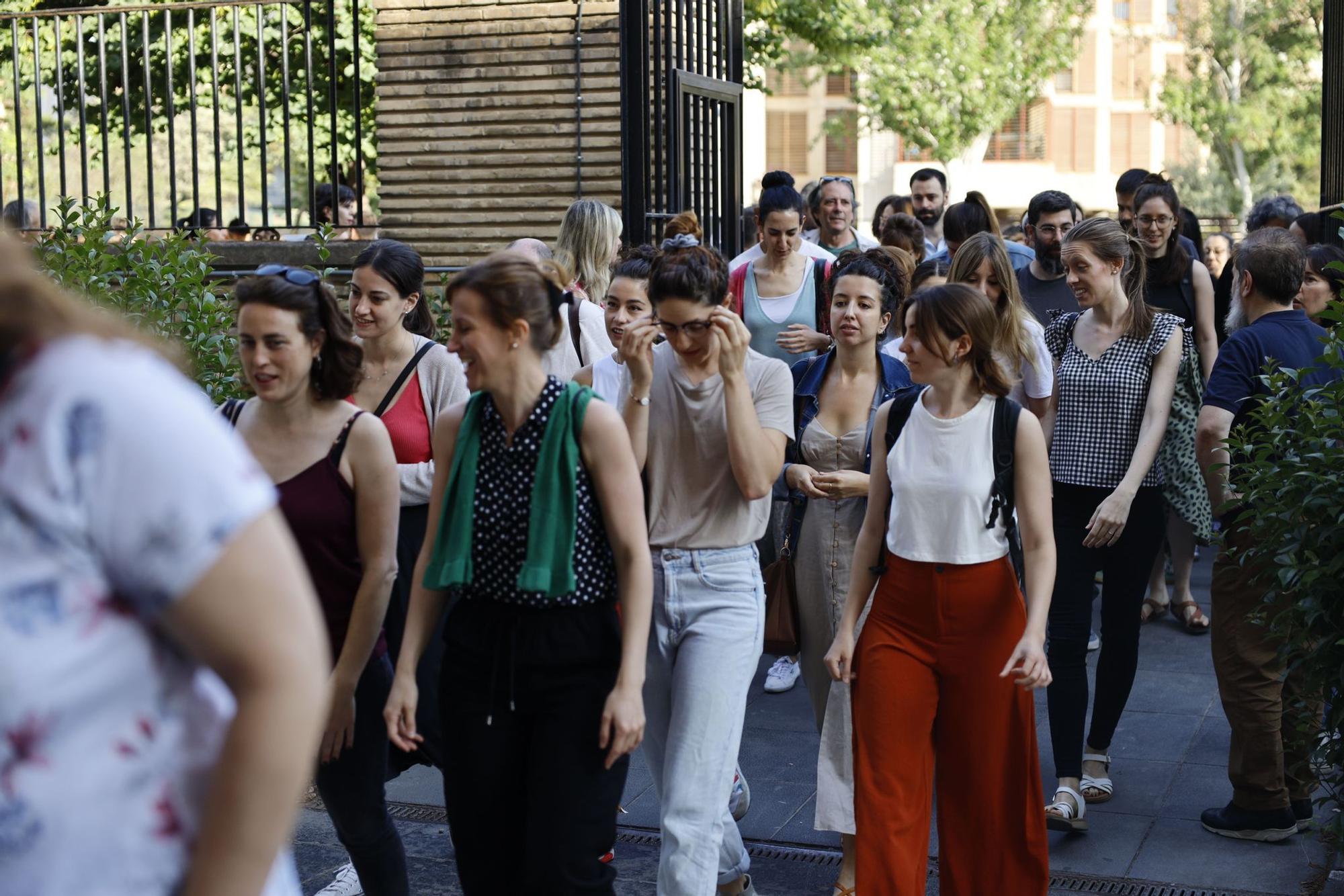 Miles de aspirantes se presentan a las oposiciones de educación