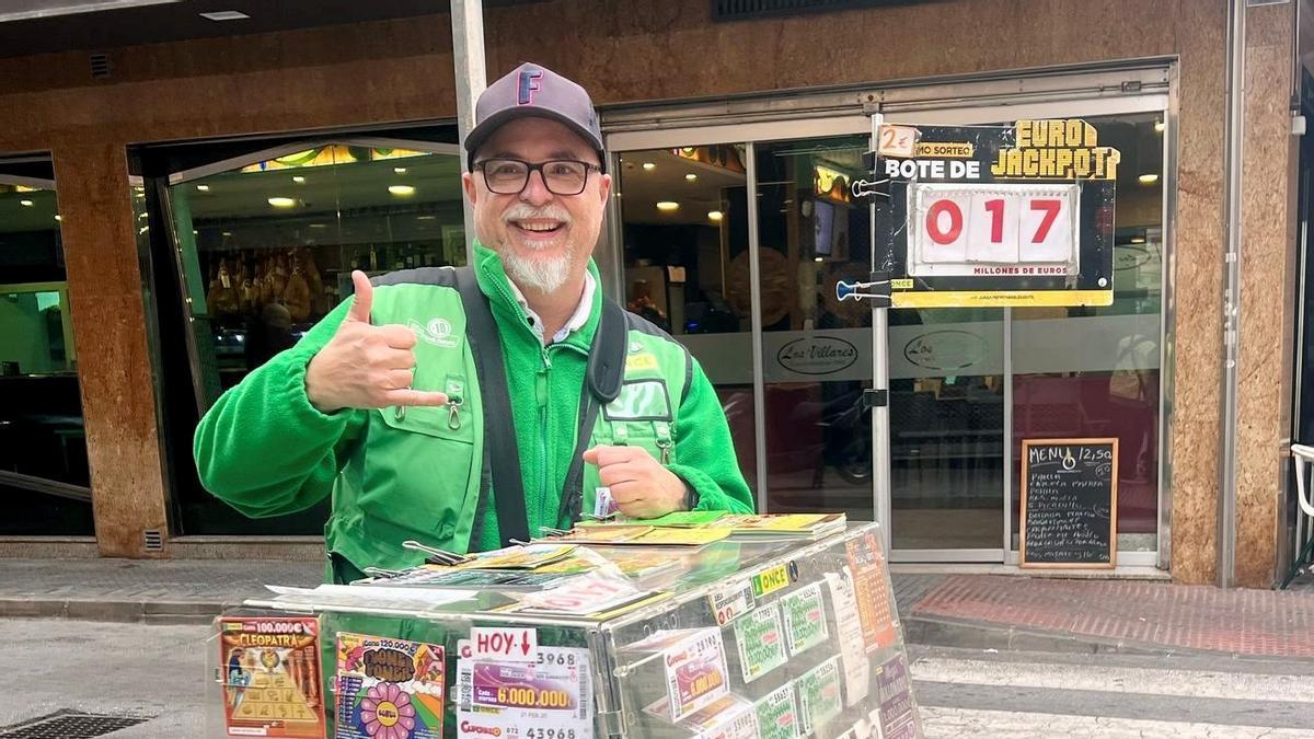 Francisco Galán, vendedor de la ONCE en la calle La Unión