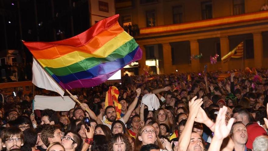 El Gobierno aprueba la ley de igualdad LGTBI, que penalizará la discriminación