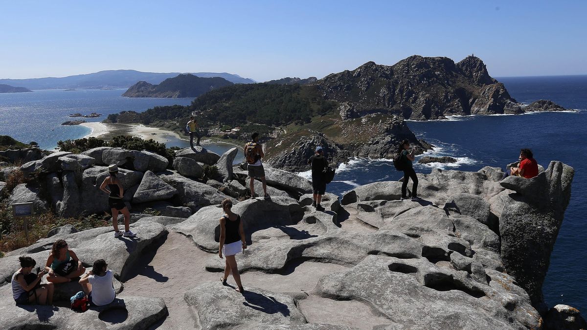 Alto do Príncipe y Silla de la Reina en las Cíes / R. Grobas