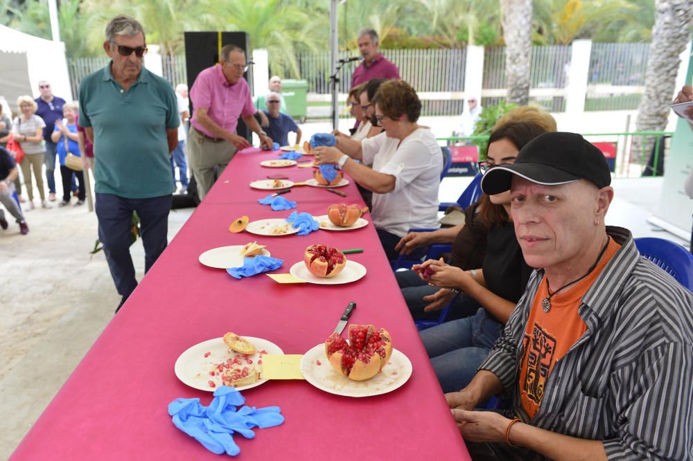 Concurso de pelar granadas en la Fireta