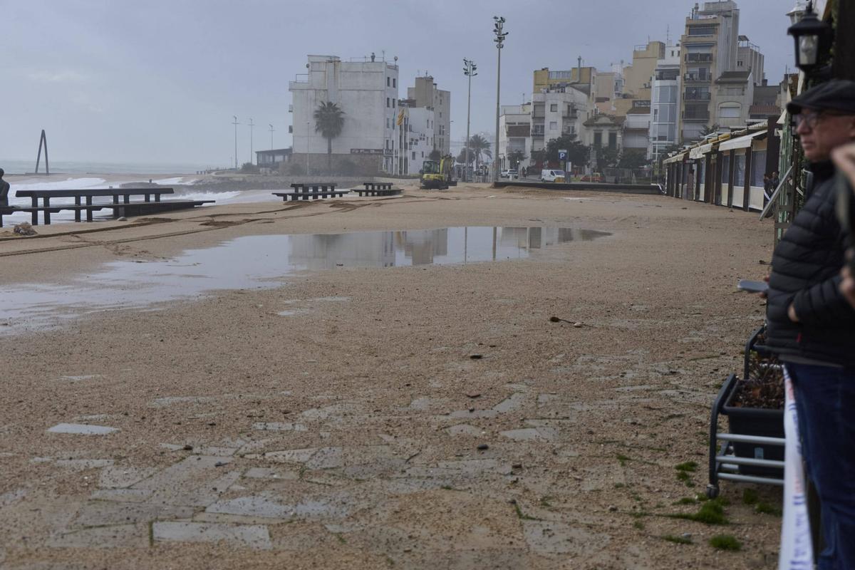 Les fotos dels efectes de la llevantada al passeig de Blanes