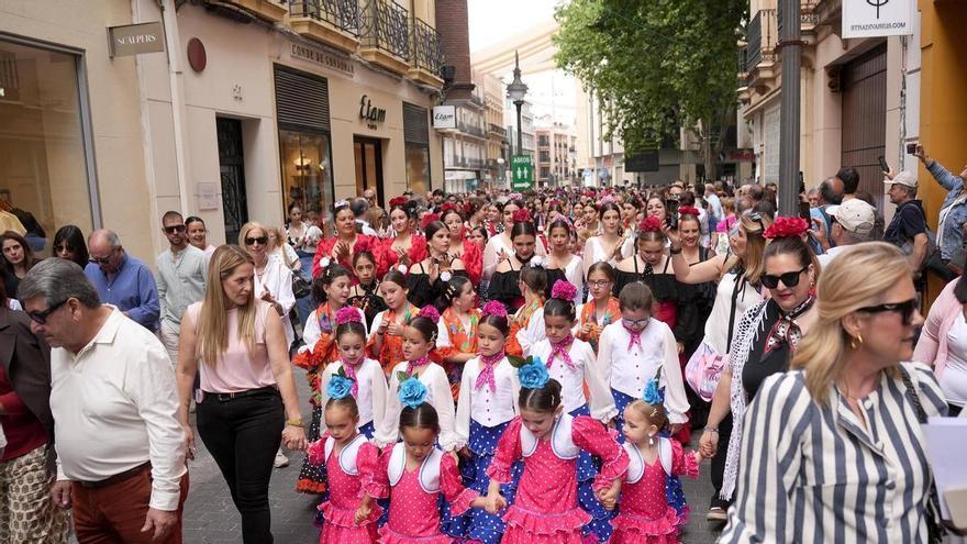 Las academias de baile cordobesas se lucen en Las Tendillas