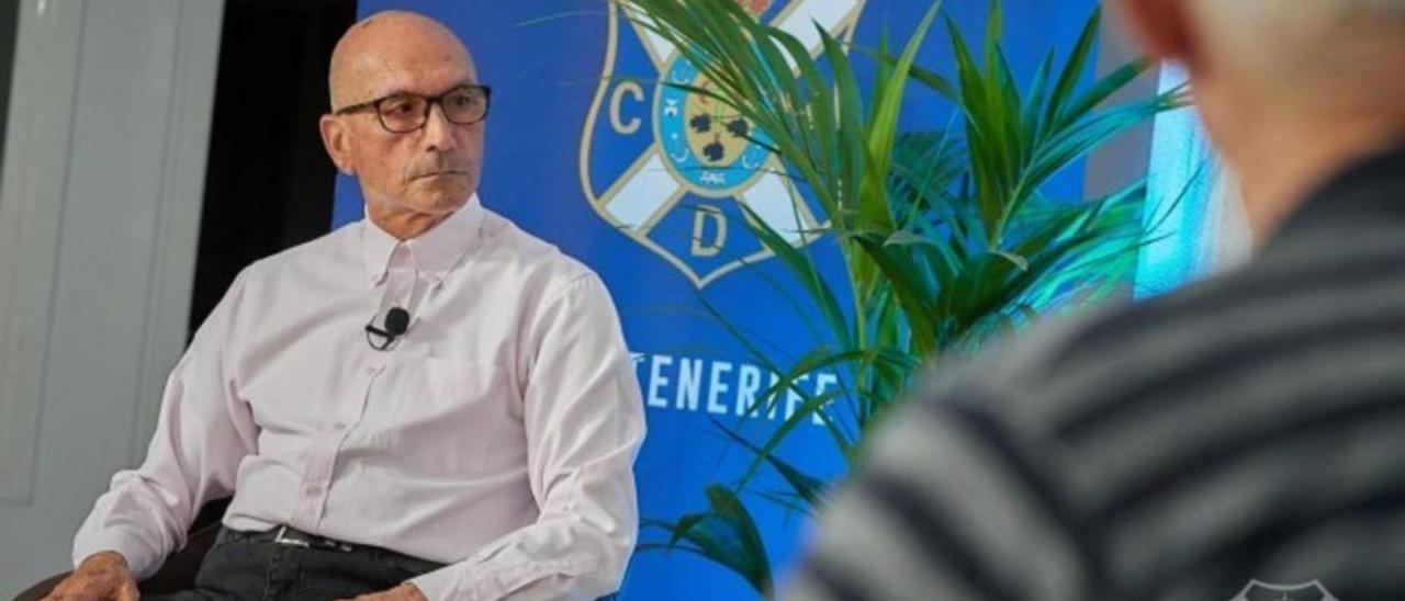 Domingo Rivero, en un reciente acto con el CD Tenerife. | | CDT