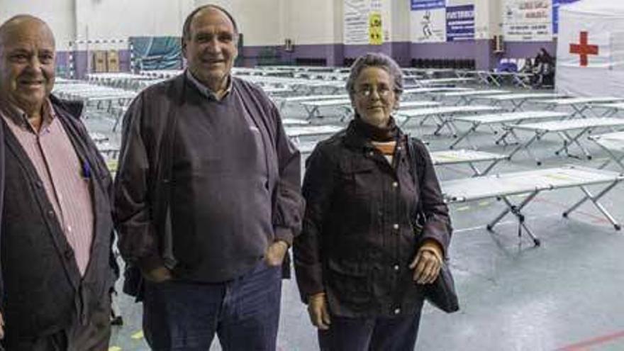 Un albergue con 200 camas en el pabellón polideportivo