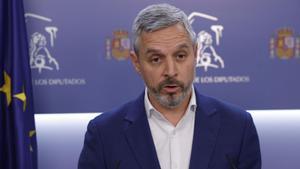 MADRID, 27/02/2025.-El vicesecretario de Economía del PP, Juan Bravo, ofrece declaraciones ante los medios de comunicación, este jueves en el Congreso de los Diputados.-EFE/ Zipi Aragón