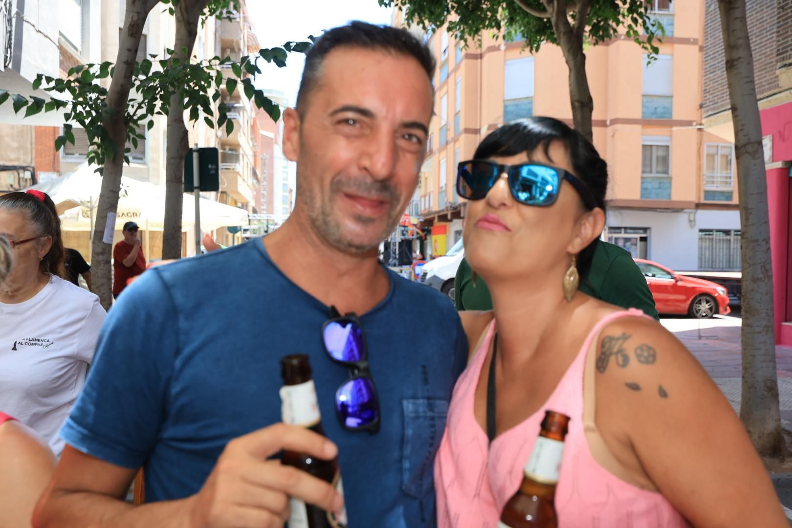 Las collas llenan de color las calles del Grau por Sant Pere