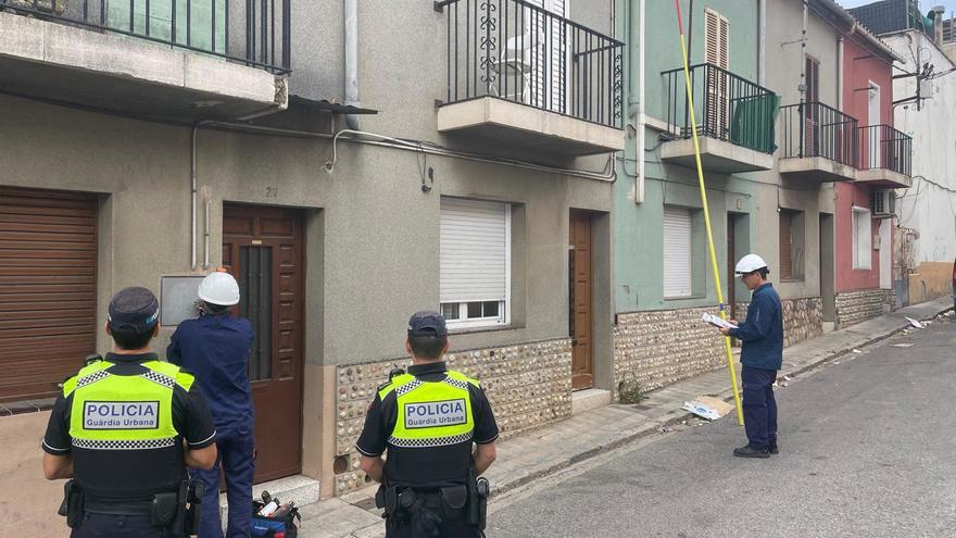 Troben 32 pisos amb la llum punxada al barri del Culubret de Figueres