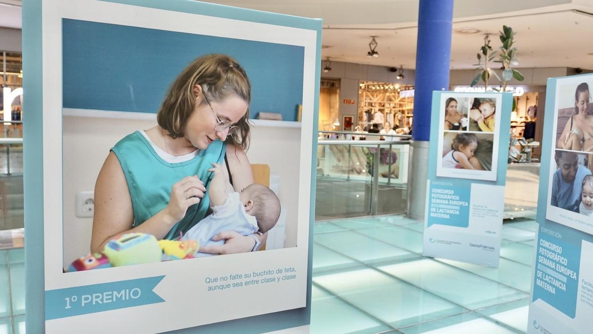 Una imagen de la exposición itinerante sobre lactancia promovida por el Colegio de Enfermería de Las Palmas, en el Centro Comercial Siete Palmas.