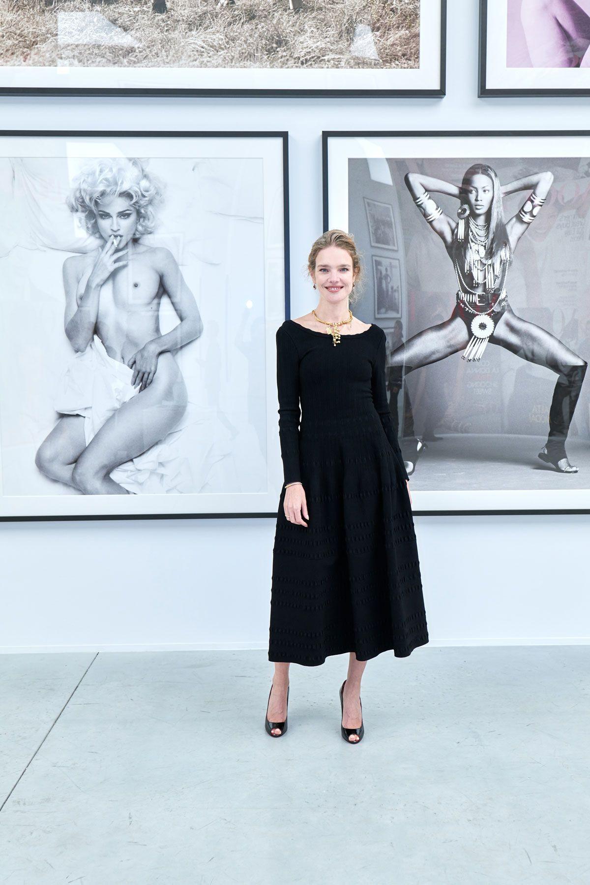 Supermodelos y "celebrities" en el cóctel de inauguración de la exposición organizada por Marta Ortega