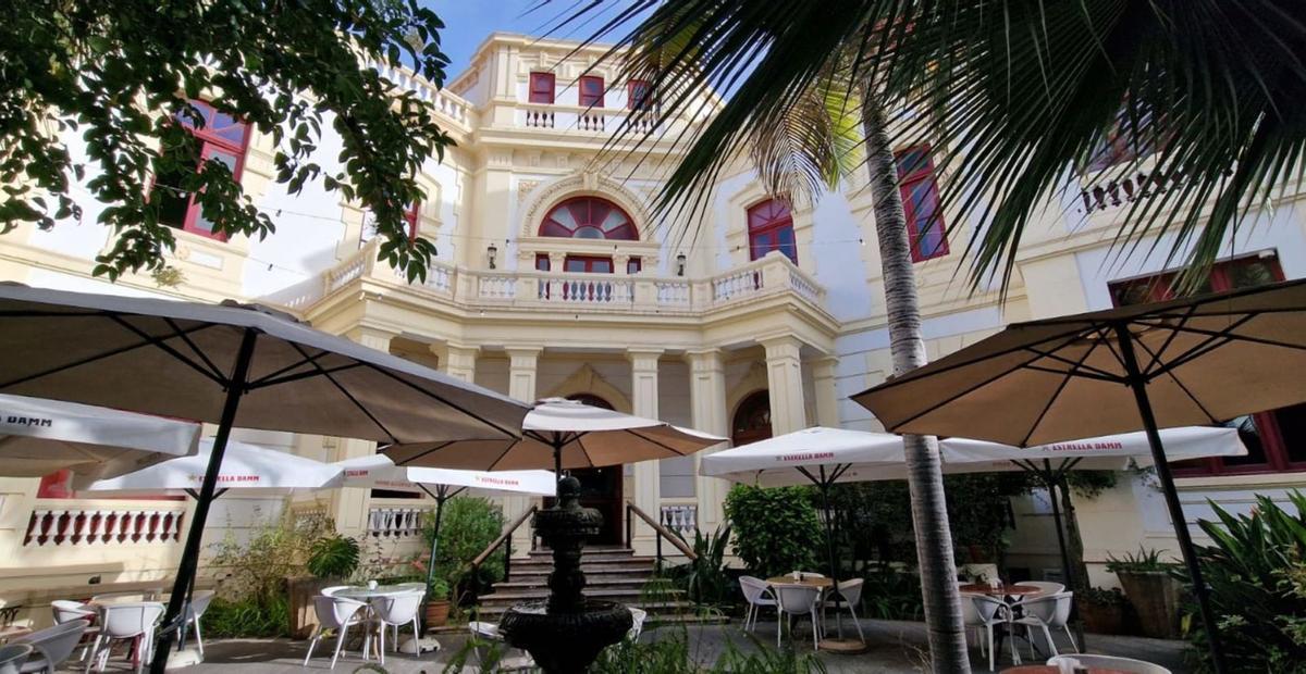 Vista del actual Casino de La Laguna desde la terraza. | | MARI CRUZ DEL CASTILLO REMIRO