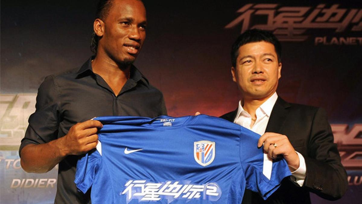 Didier Drogba en su presentación con el Shanghai Shenhua