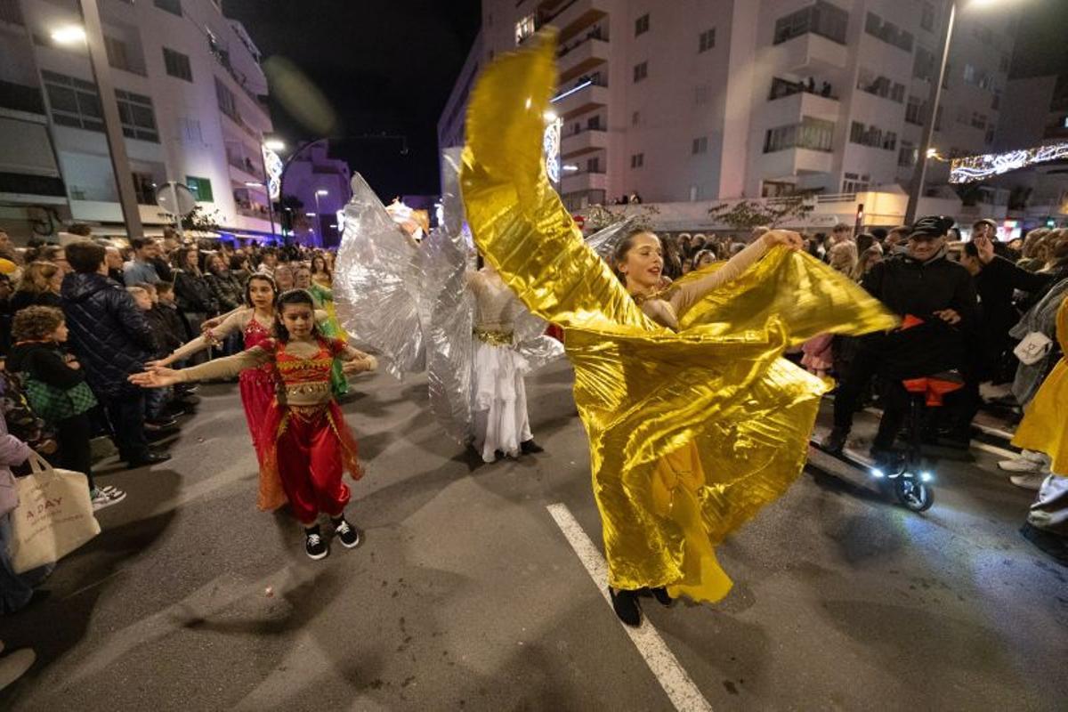 Mira aquí todas las fotos de la cabalgata de Reyes Magos en Ibiza