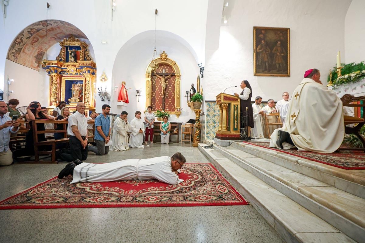 Todas las imágenes de la ordenación de Juan Carlos Rubertiello, diácono en Sant Antoni