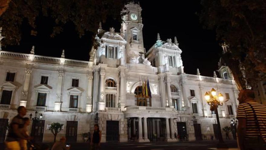 Fachada del ayuntamiento de València.