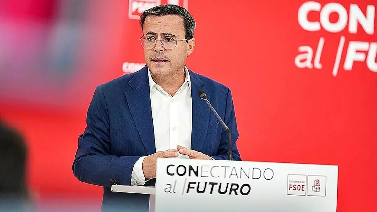 Gallardo recogió ayer su acta de diputado, un día antes de que se le abriera juicio oral