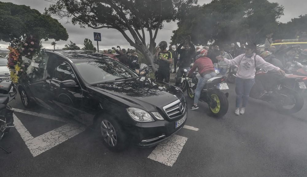 Homenaje de los moteros fallecidos en el accidente de Mogán