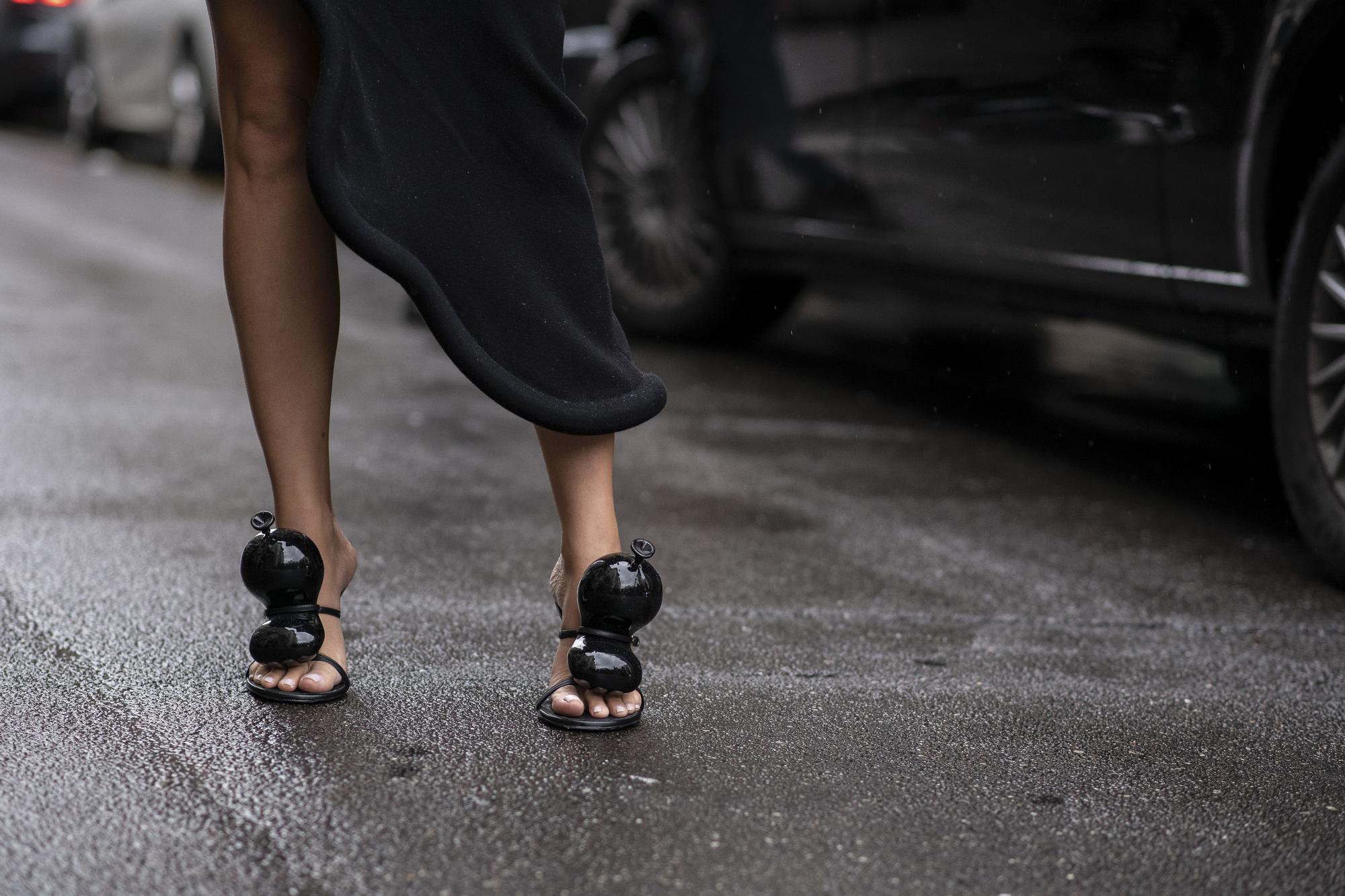 Sandalias tendencia primavera-verano 2023: estas son las sandalias más  'top', según las pasarelas