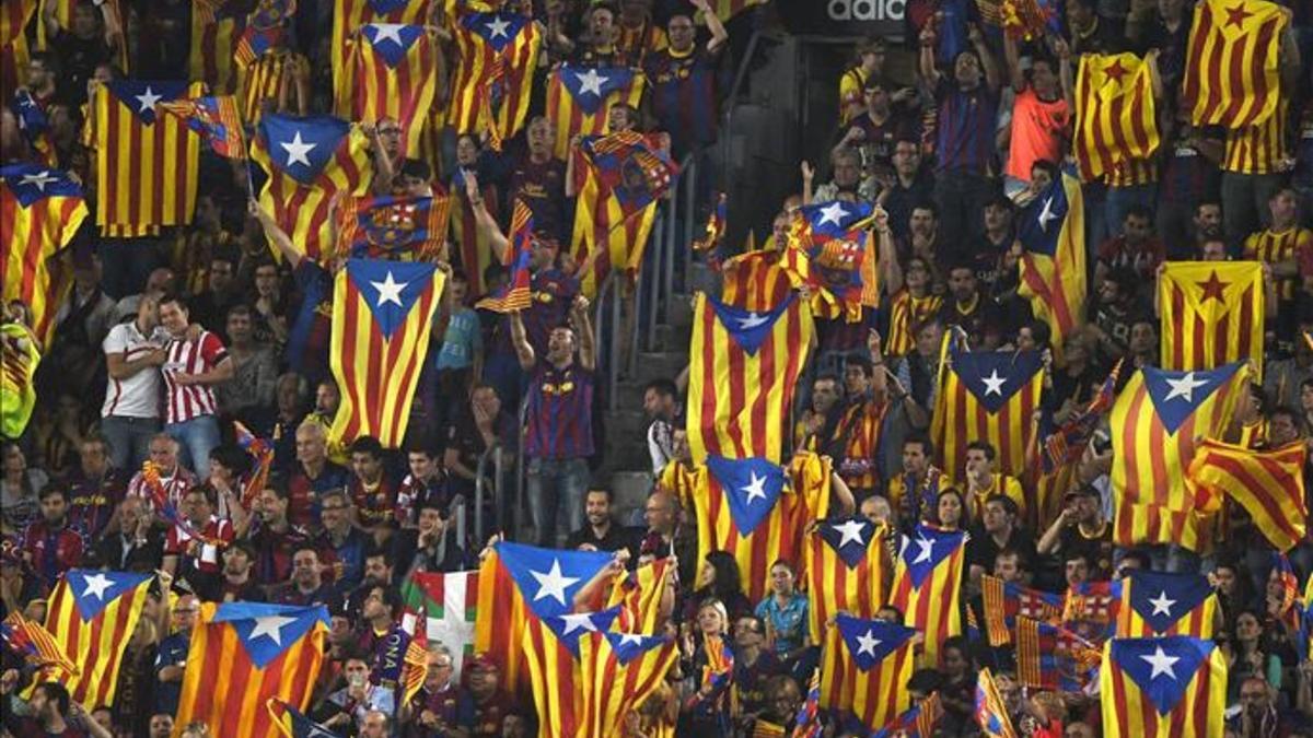 El Barcelona lamenta que se prohiba exhibir estelades