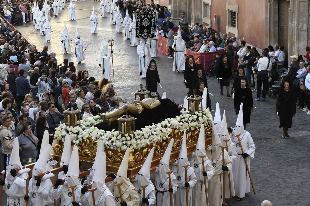 Procesión del Cristo Yacente el Sábado Santo en Murcia