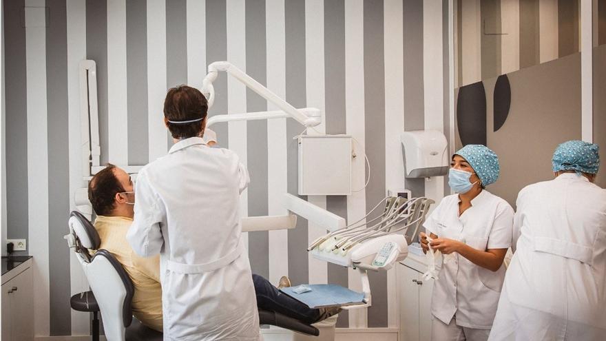 La Unidad Dental de Quironsalud Clideba, está formada por expertos especializados en las distintas áreas de la Odontología.