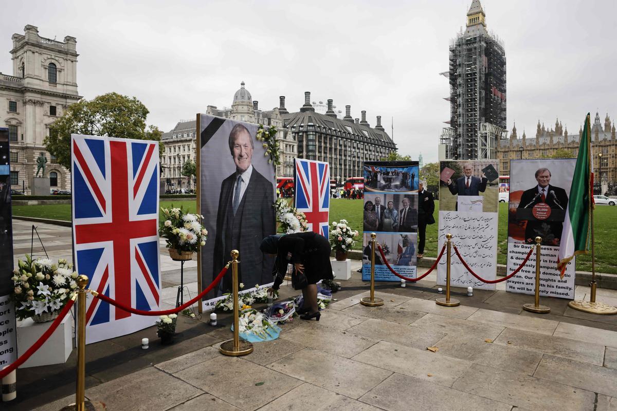 Emoció en l’homenatge al diputat britànic assassinat