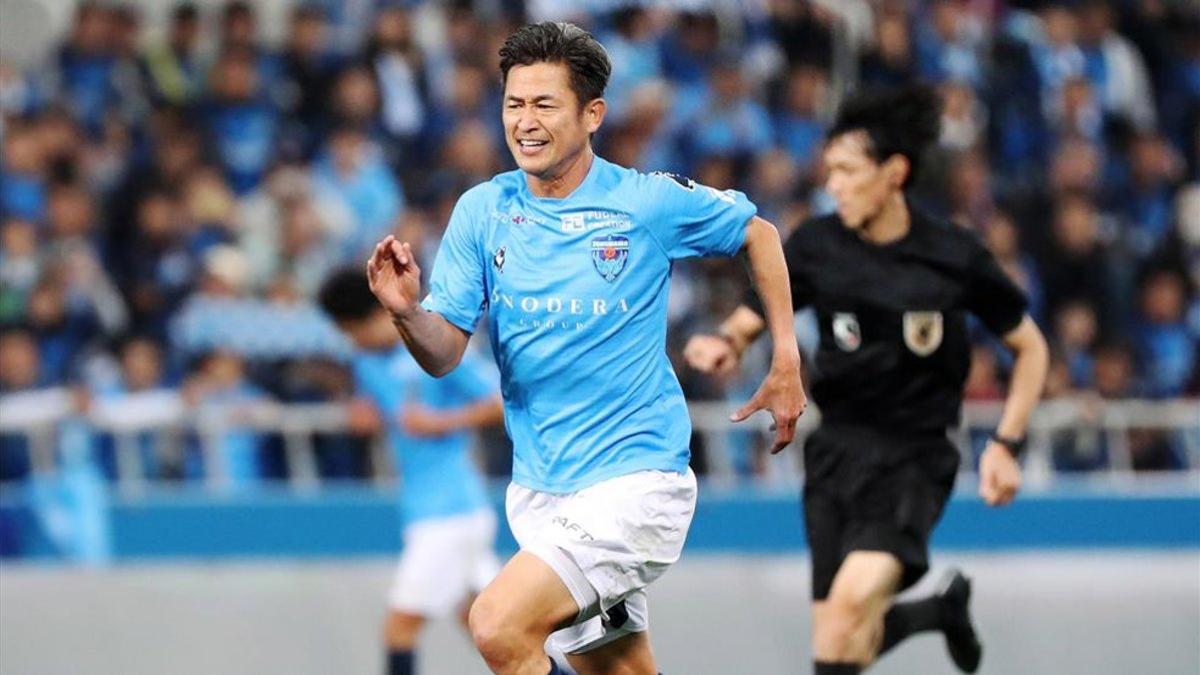 xortunoyokohama  japan   24 11 2019   yokohama fc player 200113183933