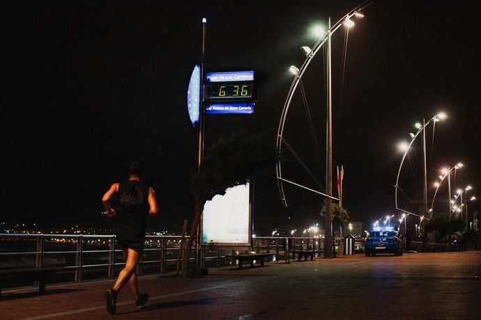 Coronavirus en Canarias | Madrugada en Las Canteras (2/05/20)