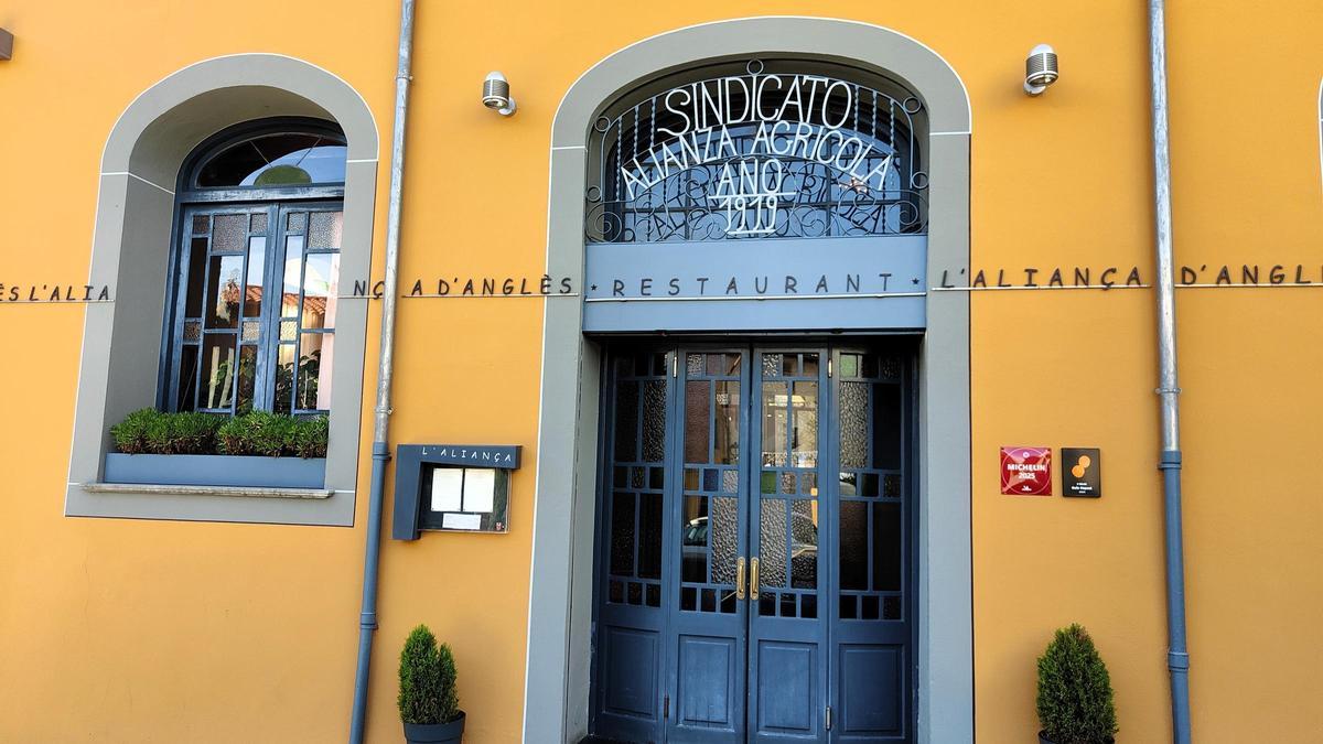 La entrada de L'Aliança, en Anglès.