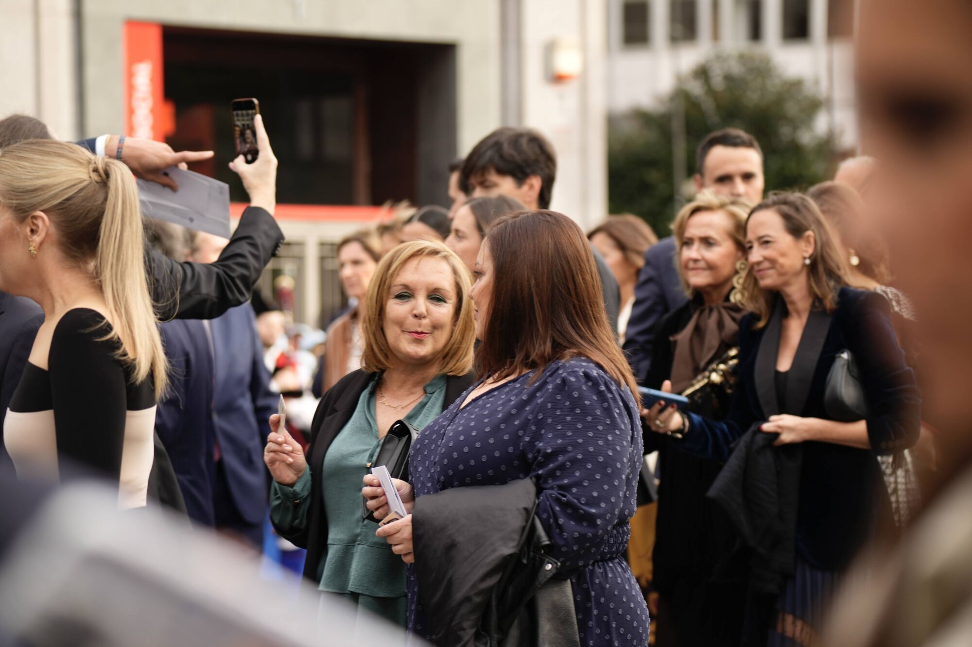 Así fue la llegada de los invitados a los premios "Princesa de Asturias" y su paso por la alfombra azul