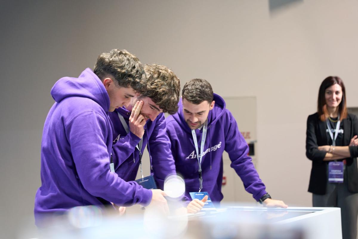 La Universidad San Jorge refuerza su innovador modelo educativo con el primer Anatomage Tournament celebrado en España