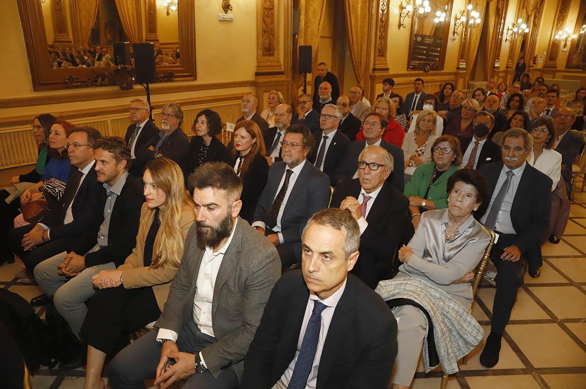 Presentación del libro del 50 aniversario de la Faculta de Filosofía y Letras