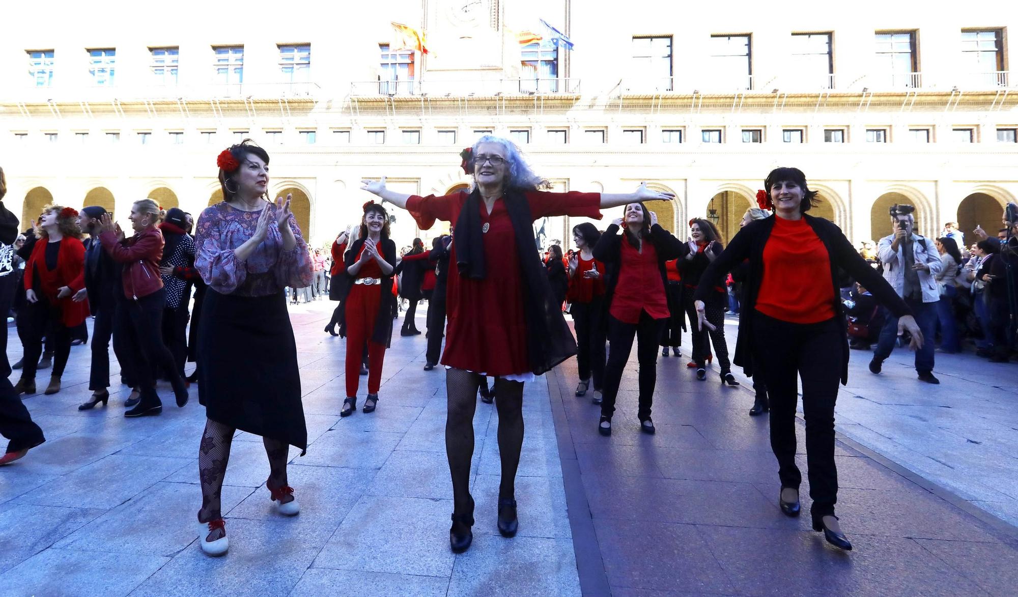 En imágenes | Flashmob jotero en la Plaza del Pilar de Zaragoza