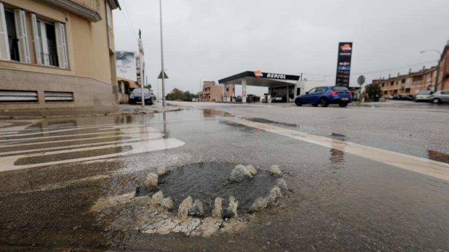 Las alcantarillas se desbordan en Son Ferriol